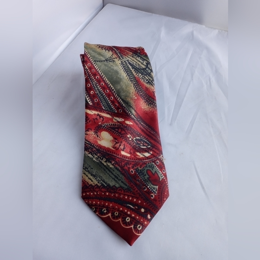 Ashanti by‎ Mario Valentino